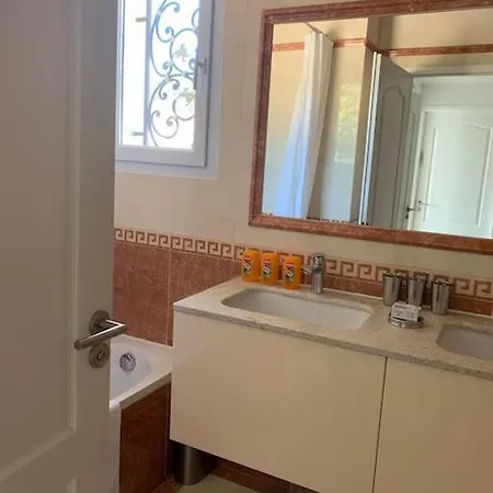 Centre Piscine * カンヌ