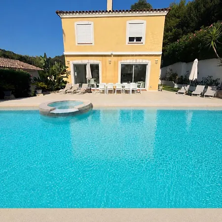 Centre Piscine Villa